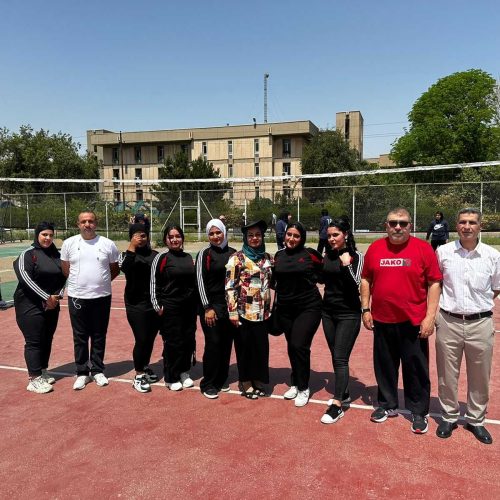 فريق اللغات للطالبات يحرز المركز الثاني في بطولة كرة الطائرة