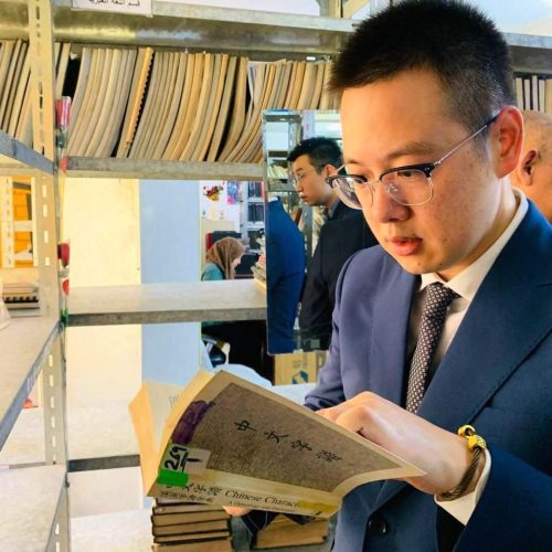 وفد صيني رفيع المستوى يزور كلية اللغات بجامعة بغداد تمهيداً لافتتاح قسم اللغة الصينية 08