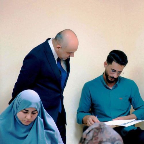 اللغات تُجري الإمتحان التنافسي للمتقدمين للدراسات العليا للعام الدراسي 2025-2026 (1)