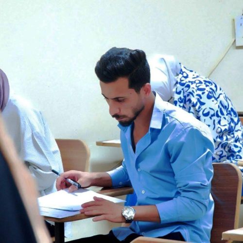 اللغات تُجري الإمتحان التنافسي للمتقدمين للدراسات العليا للعام الدراسي 2025-2026 (10)