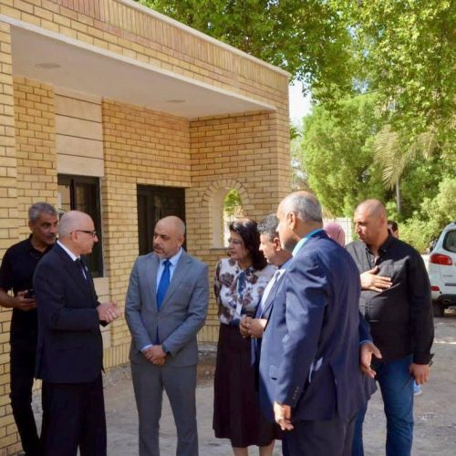 زيارة رئيس جامعة بغداد الى كلية اللغات (15)