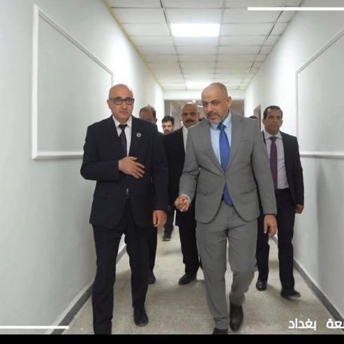 زيارة رئيس جامعة بغداد الى كلية اللغات (9)