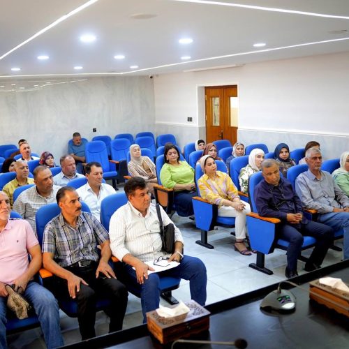 عميد كلية اللغات يجتمع بأعضاء الهيئة التدريسية (8)