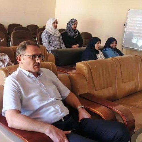 نشاطات علمية - كلية اللغات (2)