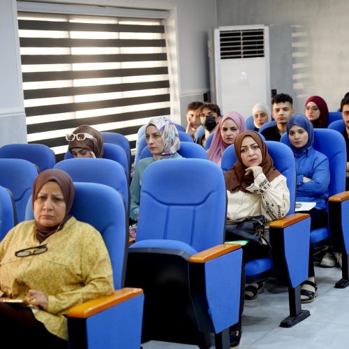 نشاطات علمية - كلية اللغات (2)