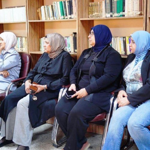 نشاطات علمية - كلية اللغات (3)