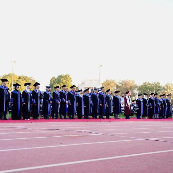 جامعة بغداد تحتفل بتخرج طلبتها للدورة 68 (10)