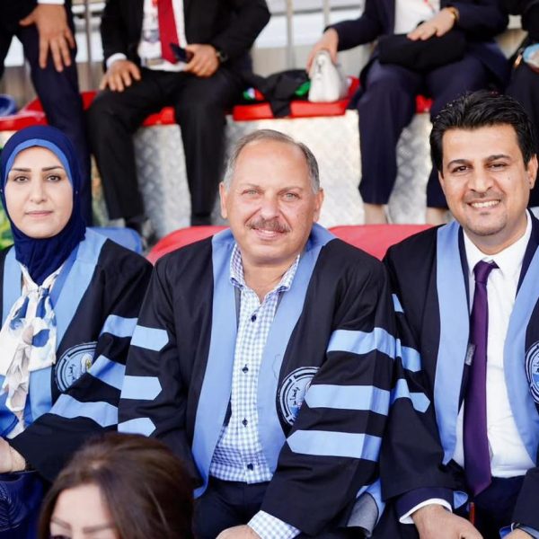 جامعة بغداد تحتفل بتخرج طلبتها للدورة 68 (16)