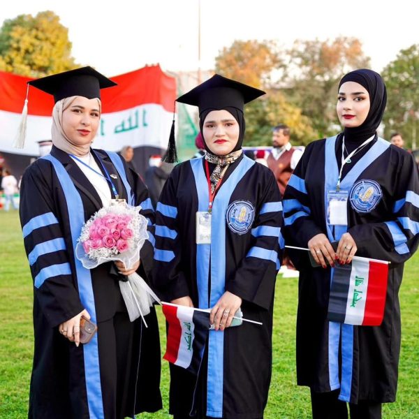 جامعة بغداد تحتفل بتخرج طلبتها للدورة 68 (18)