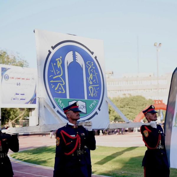 جامعة بغداد تحتفل بتخرج طلبتها للدورة 68 (20)