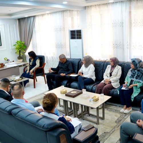 عمادة كلية اللغات تجتمع بلجان المؤتمر العلمي الدولي الثاني (1) عمادة كلية اللغات تجتمع بلجان المؤتمر العلمي الدولي الثاني (1)