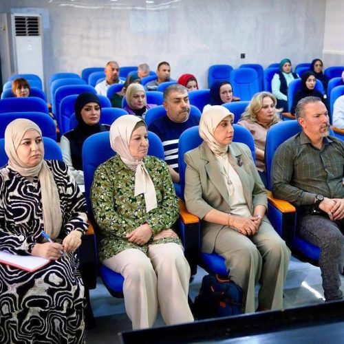 عمادة كلية اللغات تجتمع بمسؤولي الشعب والوحدات لبحث سبل تطوير الأداء الإداري وتعزيز روح التعاون (4)