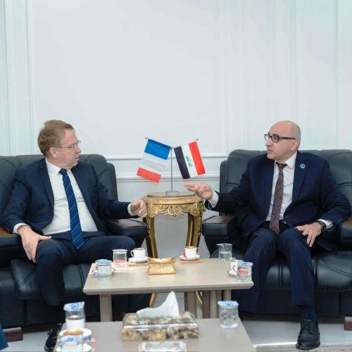 كلية اللغات تستقبل السفير الفرنسي لبحث آفاق التعاون الأكاديمي والثقافي (10)