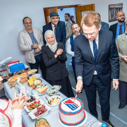 كلية اللغات تستقبل السفير الفرنسي لبحث آفاق التعاون الأكاديمي والثقافي (12)