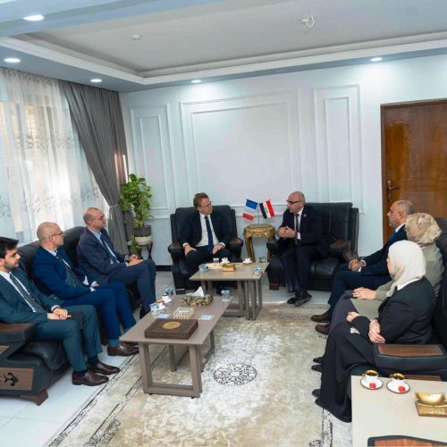 كلية اللغات تستقبل السفير الفرنسي لبحث آفاق التعاون الأكاديمي والثقافي (3)