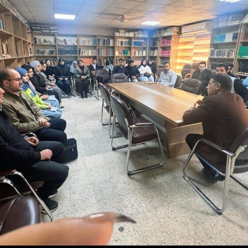 نشاطات علمية - كلية اللغات (10)