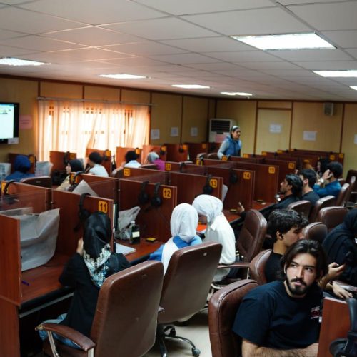 نشاطات علمية - كلية اللغات (11)