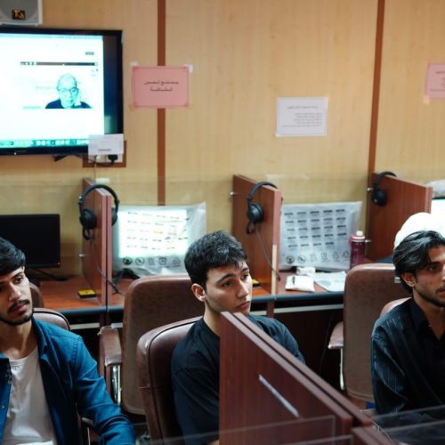 نشاطات علمية - كلية اللغات (12)