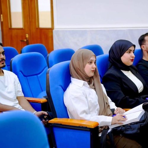 نشاطات علمية - كلية اللغات (14) نشاطات علمية - كلية اللغات (14)