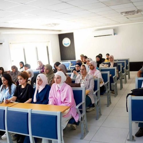 نشاطات علمية - كلية اللغات (16) نشاطات علمية - كلية اللغات (16)