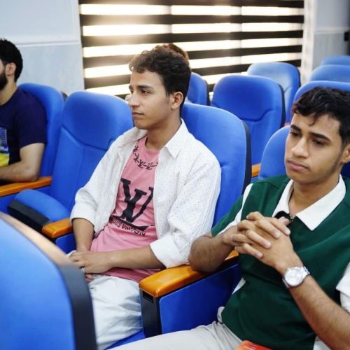 نشاطات علمية - كلية اللغات (3) نشاطات علمية - كلية اللغات (3)