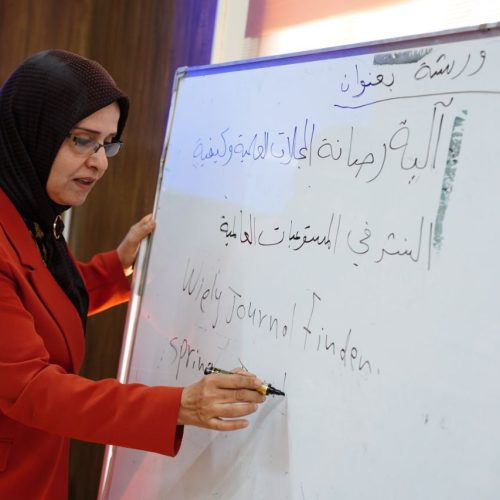 نشاطات علمية - كلية اللغات (6)