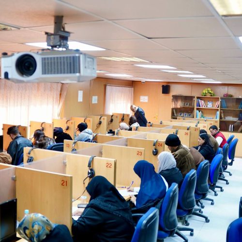 انطلاق امتحانات الدراسات العليا للفصل الدراسي الأول في كلية اللغات (1)