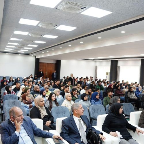 عمادة اللغات تجتمع بطلبة الاقسام العلمية بحضور لجان الارشاد التربوي (23)