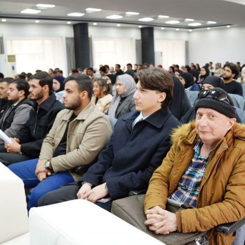 عمادة اللغات تلتقي بطلبة الدراسة المسائية (2)