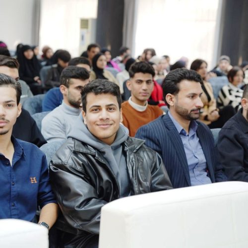 عمادة اللغات تلتقي بطلبة الدراسة المسائية (5)