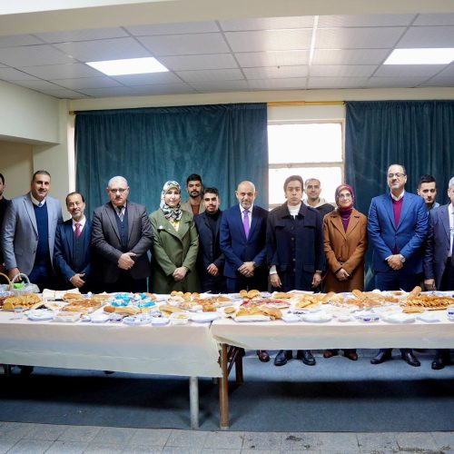 قسم اللغة العبرية يقيم إفطاراً جماعياً لتعزيز الروابط الاجتماعية (2)