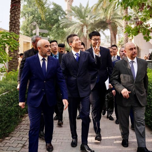 كلية اللغات تحتفي بذكرى تأسيسها الثانية والستين وافتتاح قسم اللغة الصينية (20)