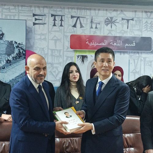 كلية اللغات تحتفي بذكرى تأسيسها الثانية والستين وافتتاح قسم اللغة الصينية (23)