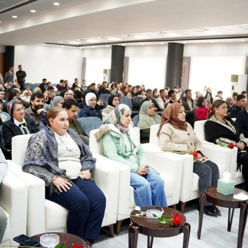 كلية اللغات تعقد لقاءً تعريفياً لطلبتها الجدد (10)