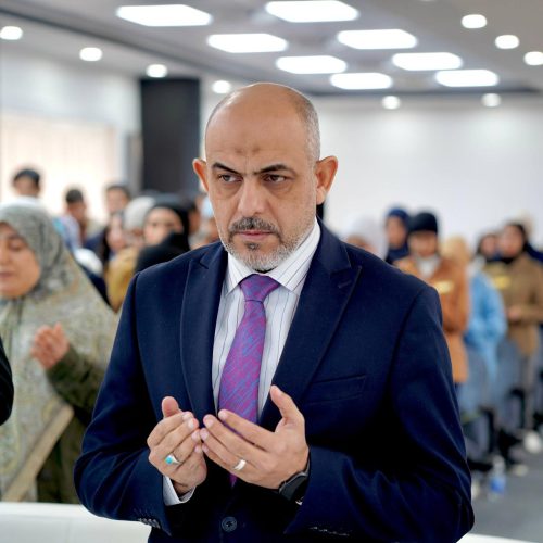 كلية اللغات تعقد لقاءً تعريفياً لطلبتها الجدد (11)