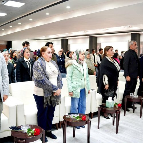 كلية اللغات تعقد لقاءً تعريفياً لطلبتها الجدد (9)