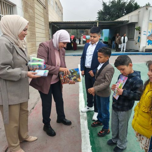 كلية اللغات في رحاب مدرسة نجلة عماد للدمج العكسي (5) كلية اللغات في رحاب مدرسة نجلة عماد للدمج العكسي (5)