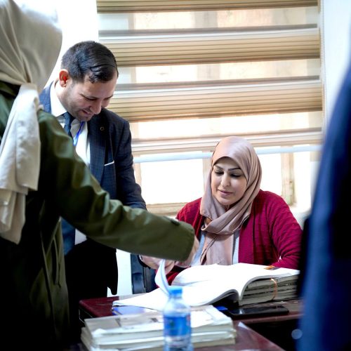 لجنة الاعتماد المؤسسي تزور كلية اللغات لتقييم الأداء الأكاديمي والإداري (17)