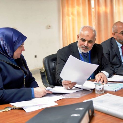 لجنة الاعتماد المؤسسي تزور كلية اللغات لتقييم الأداء الأكاديمي والإداري (5)