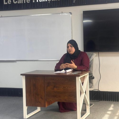 مناقشة سيمنارات بحثية في كلية اللغات لطلبة الماجستير (15) مناقشة سيمنارات بحثية في كلية اللغات لطلبة الماجستير (15)