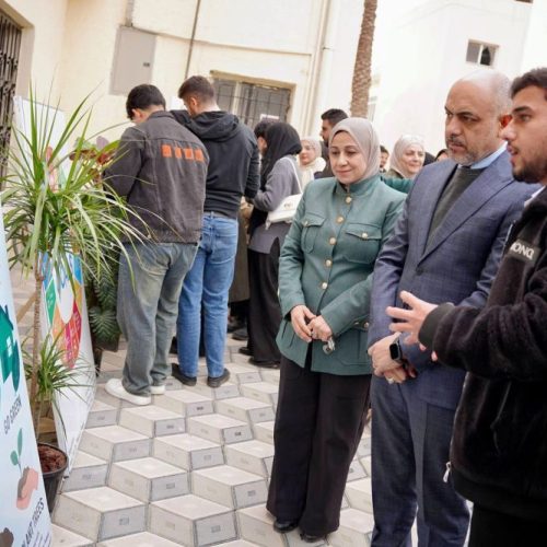 نشاط توعوي لكلية اللغات دعماً للتنمية المستدامة (9)