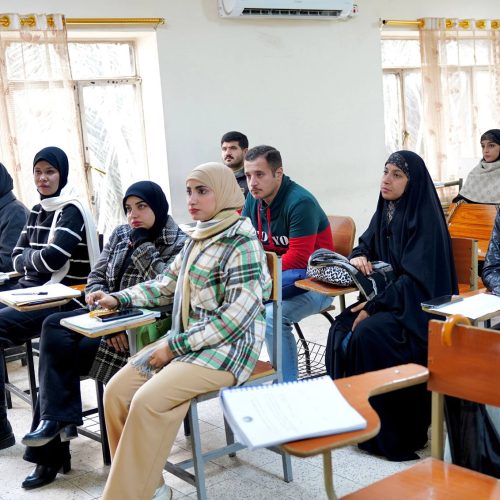 نشاطات علمية - كلية اللغات (13) نشاطات علمية - كلية اللغات (13)