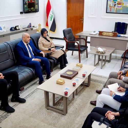 كلية اللغات تستقبل جمعية الصداقة العراقية الصينية لبحث التعاون العلمي والثقافي لقسم اللغة الصينية (5) كلية اللغات تستقبل جمعية الصداقة العراقية الصينية لبحث التعاون العلمي والثقافي لقسم اللغة الصينية (5)