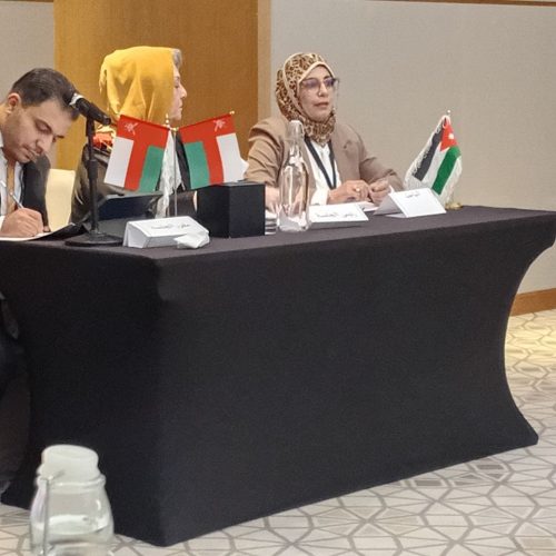 تدريسية من كلية اللغات تشارك في مؤتمر علمي دولي بسلطنة عمان حول التكامل المعرفي والتنمية المستدامة (2)