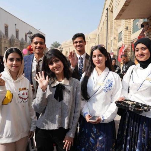 طلبة قسم اللغة الصينية يشاركون في احتفال عيد الربيع الصيني (3)