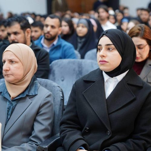 كلية اللغات تكرّم طلبتها الأوائل للعام الدراسي 2024-2025 (22)
