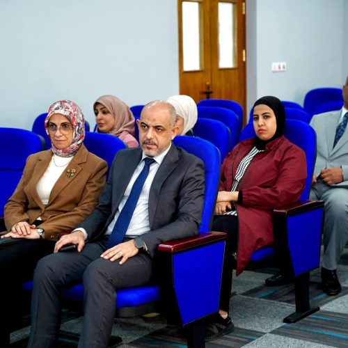 نشاطات علمية - كلية اللغات (4)
