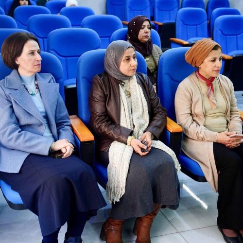 نشاطات علمية - كلية اللغات (8)