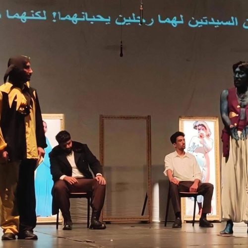 المسرح العراقي يتحدث الإنجليزية بعرض مسرحي لكلية اللغات يخطف الاضواء (6)