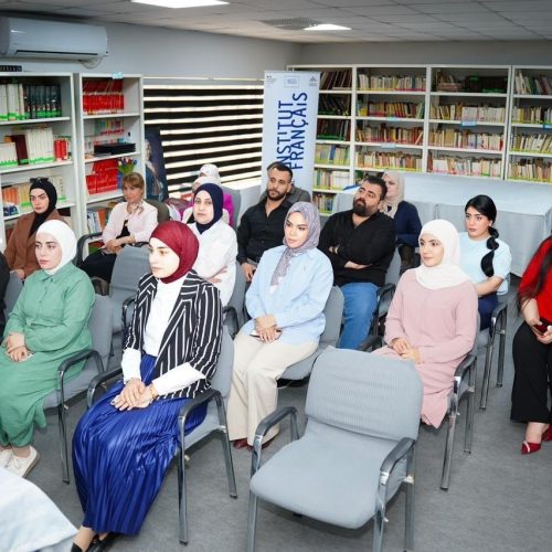 نشاطات علمية - كلية اللغات (5)